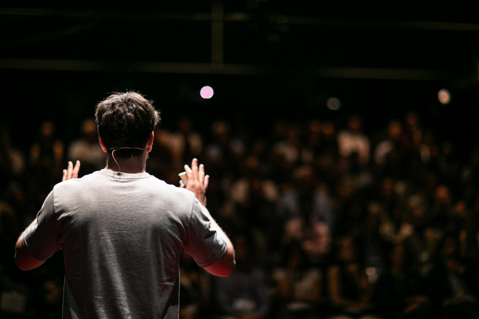 Vos cours de théâtre et stages artistiques à Paris